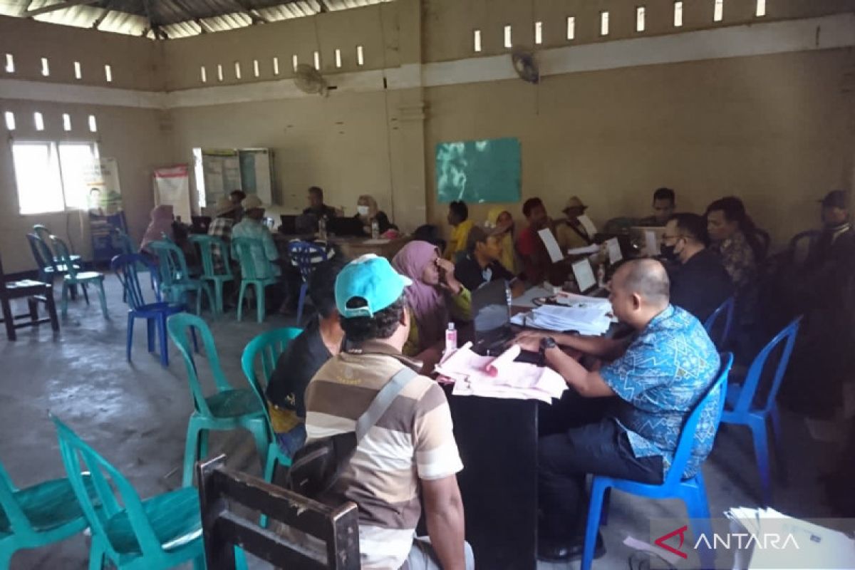 Kejati NTB memeriksa petani penerima dana KUR di Lombok Timur