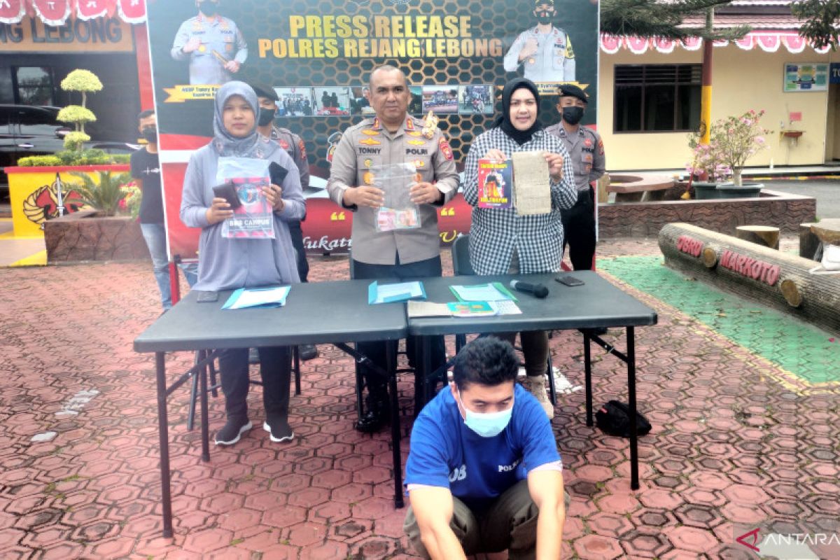 Polisi tangkap petani kopi jual kupon togel daring