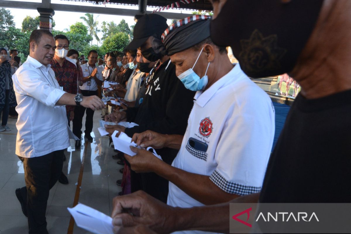 Kementan salurkan bantuan untuk peternak terdampak PMK di Bali