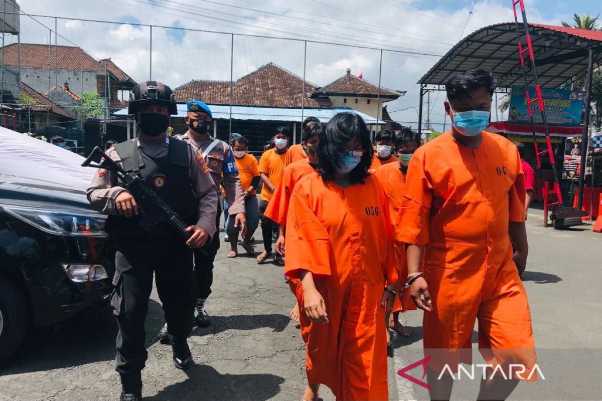 Polres Badung tangkap 10 pengecer judi online
