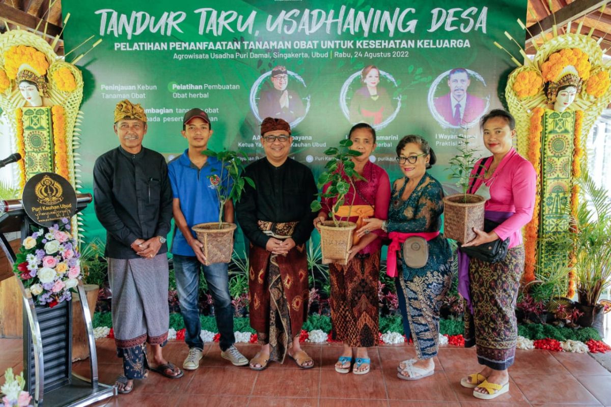 Yayasan Puri Kauhan Ubud gelar pelatihan Tandur Taru Usadhaning Desa