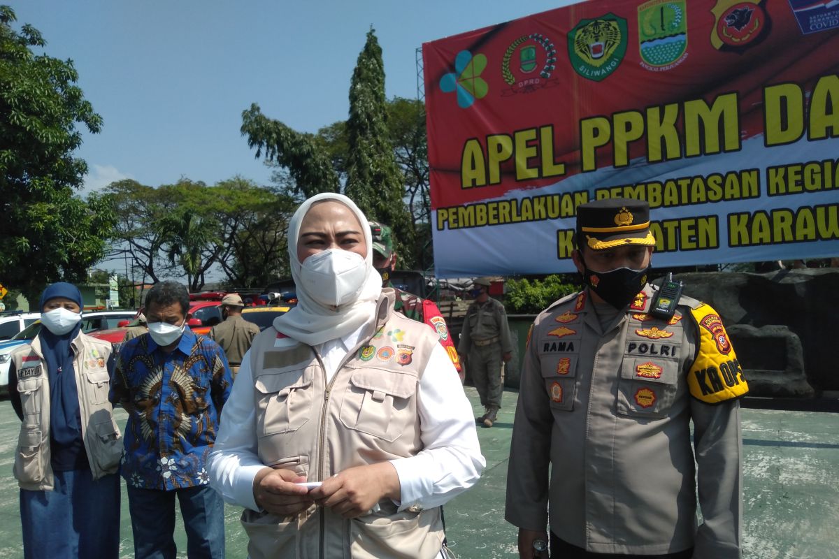 Bupati Karawang imbau masyarakat waspadai virus cacar monyet dengan PHBS