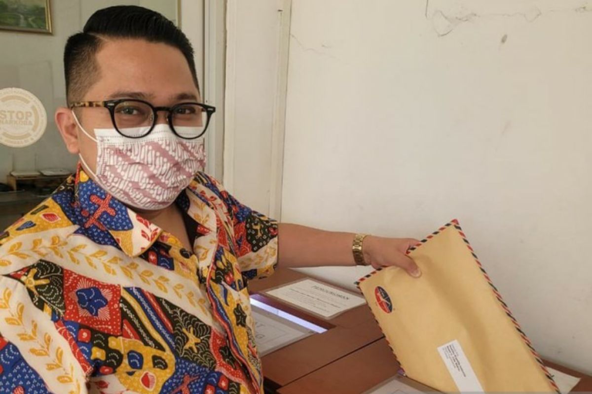 Ahli waris pensiunan Kemenhub sampaikan surat pada Presiden terkait status rumah