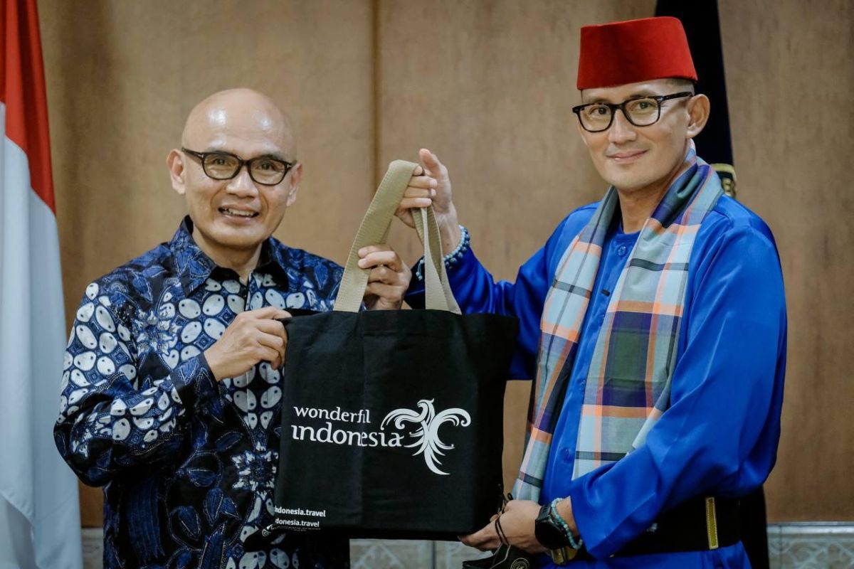 Minister committed to supporting Experience Indonesia 2022 held in UK