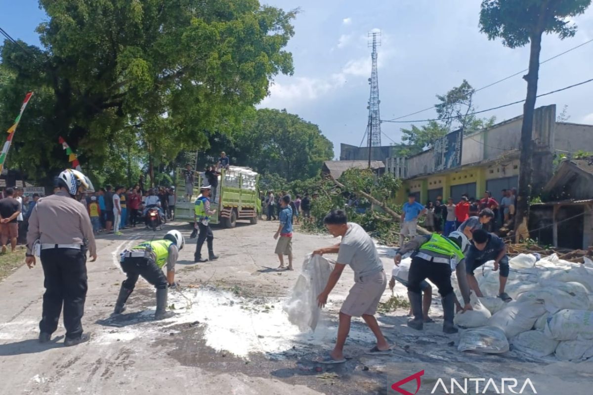Kecelakaan Sukabumi, Polisi tetapkan sopir truk tewaskan lima orang sebagai tersangka