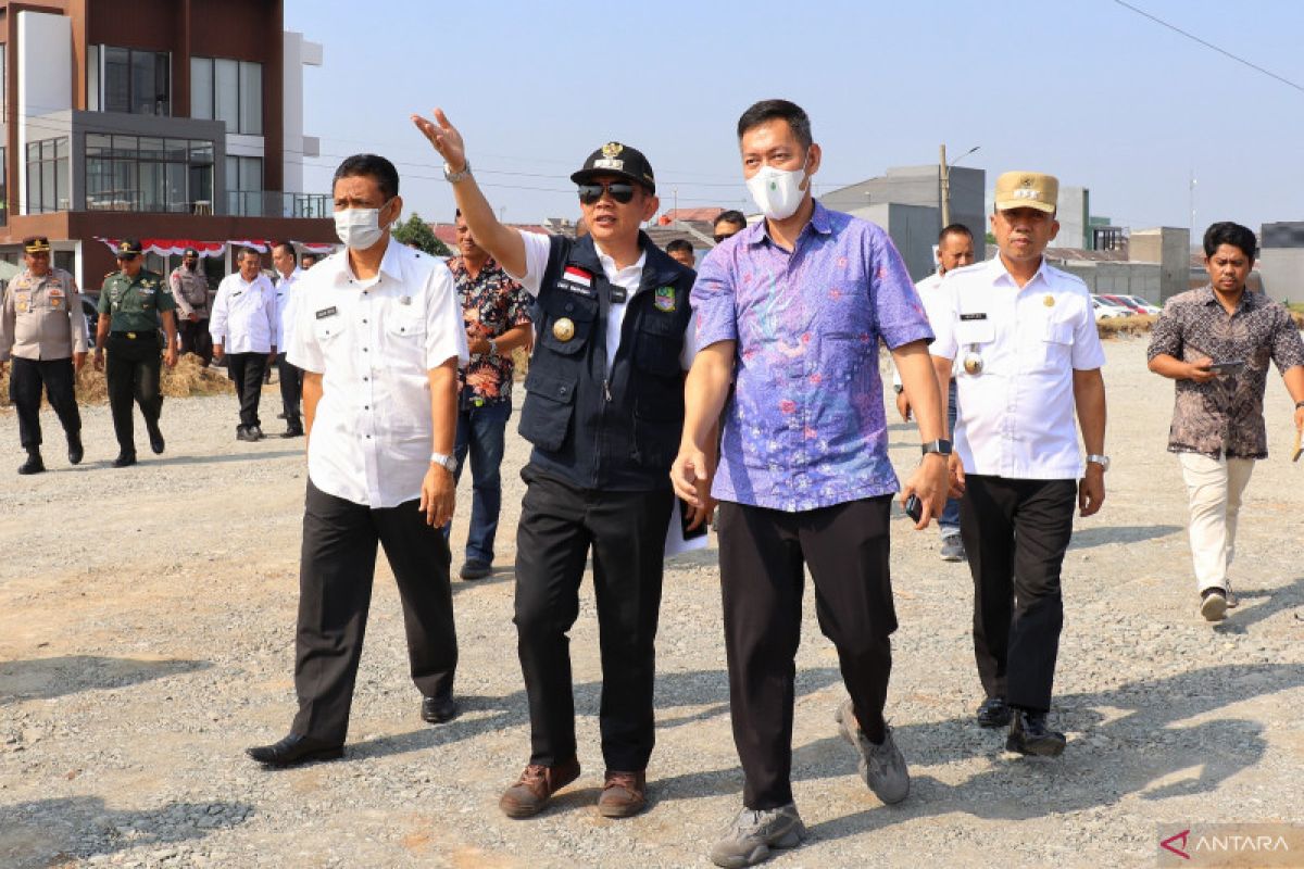 Pemkab Bekasi siapkan lahan empat haktare untuk penampungan sementara pedagang Pasar Cikarang