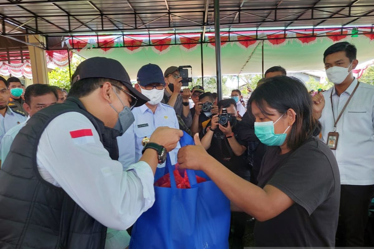 Kalbar distribusikan 3.200 paket Pangan Murah Merdeka