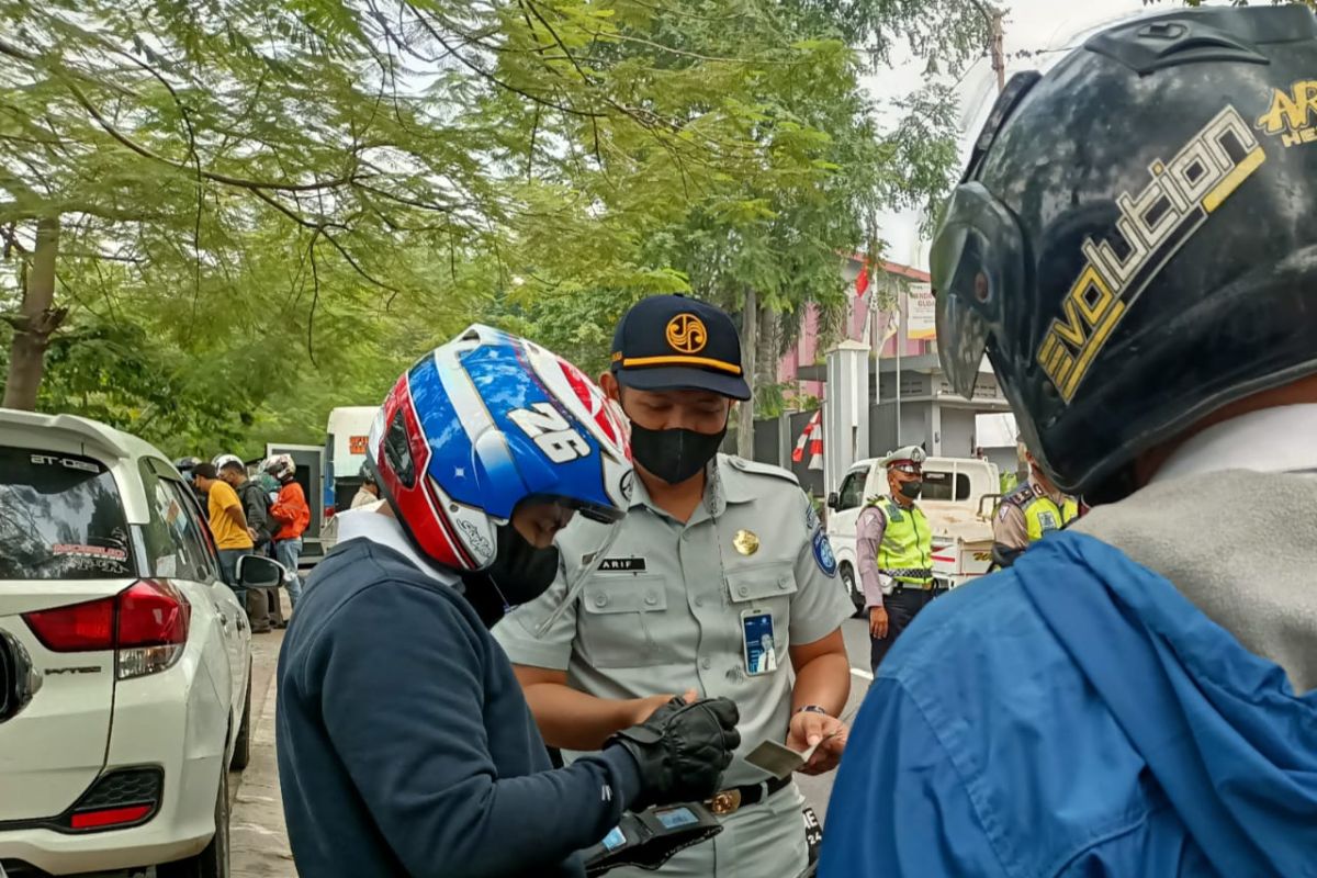 Tingkatkan Kesadaran Pemilik Kendaraan Bermotor, Samsat Cikokol Kembali Gelar Operasi Gabungan