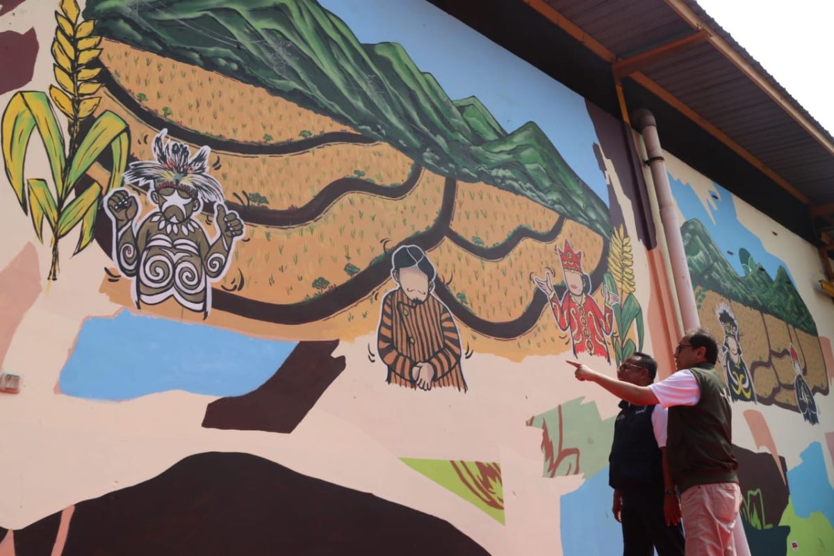 Mural Gemah Ripah Loh Jinawi percantik Pasar Induk Beras Cipinang