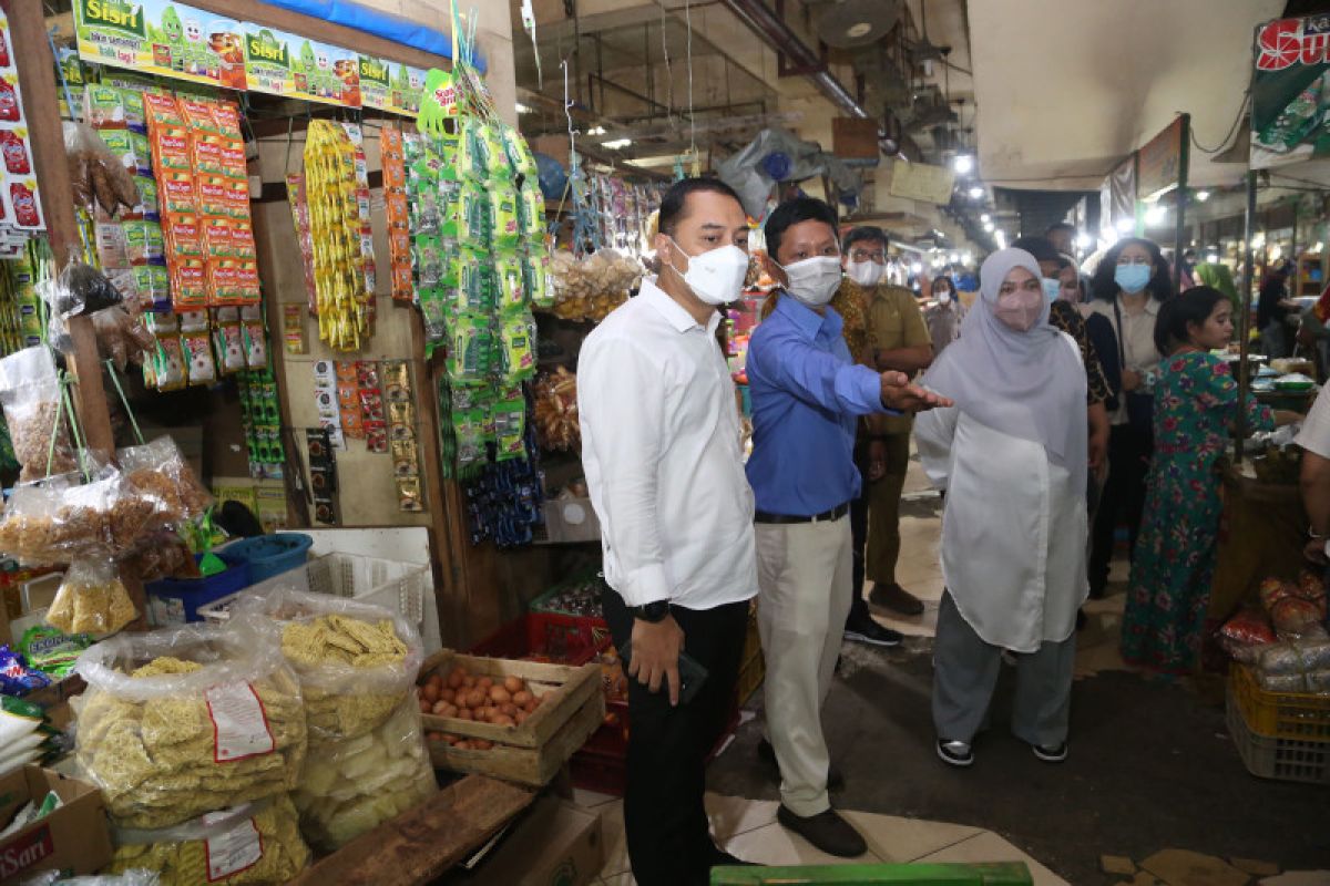 Stabilkan harga terlur, operasi pasar digelar di setiap kelurahan Surabaya