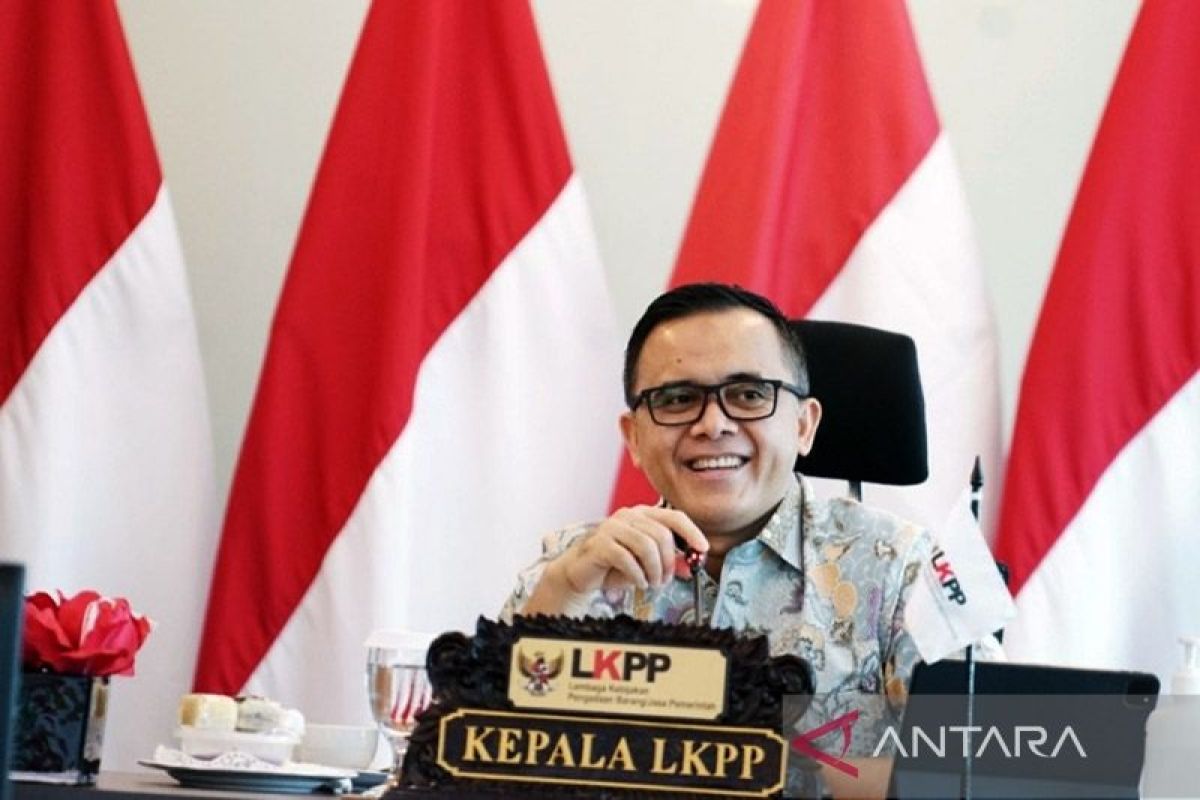 Presiden Jokowi perintahkan jajarannya untuk pastikan e-katalog lokal harus hidup