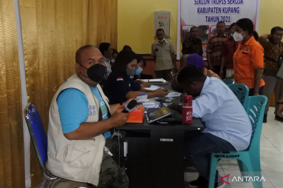 BPBD Kabupaten Kupang  : 4.031 KK telah terima dana bantuan bencana Seroja