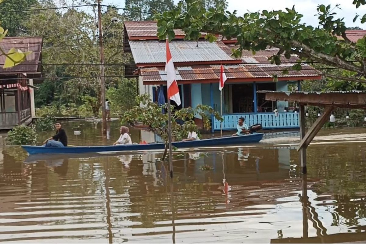 Banjir kedua di bulan Agustus merendam 16 desa di Kapuas Hulu