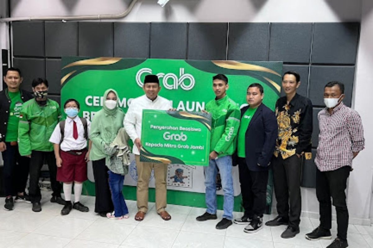 Yayasan Nurul Yaqin gandeng Grab beri beasiswa keluarga mitra pengemudi di Jambi