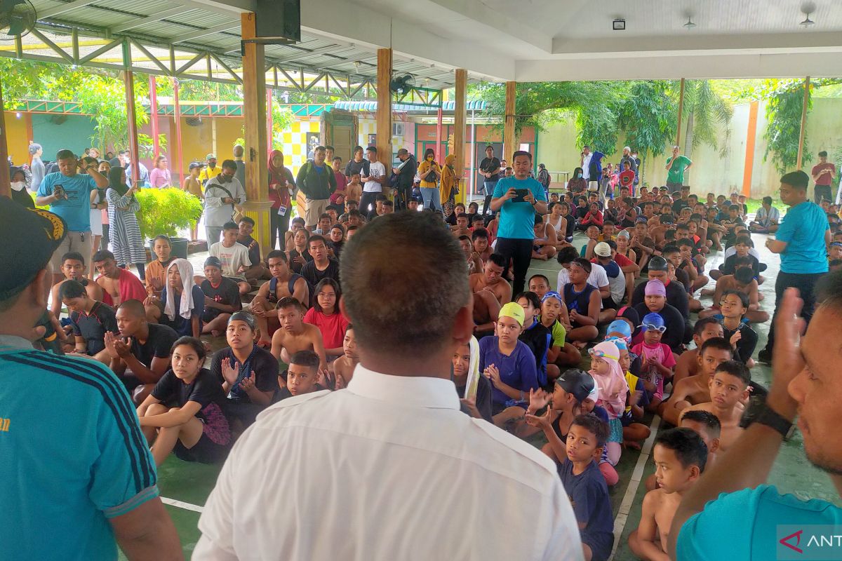 Ratusan pelajar bersaing di lomba renang PRSI Asahan