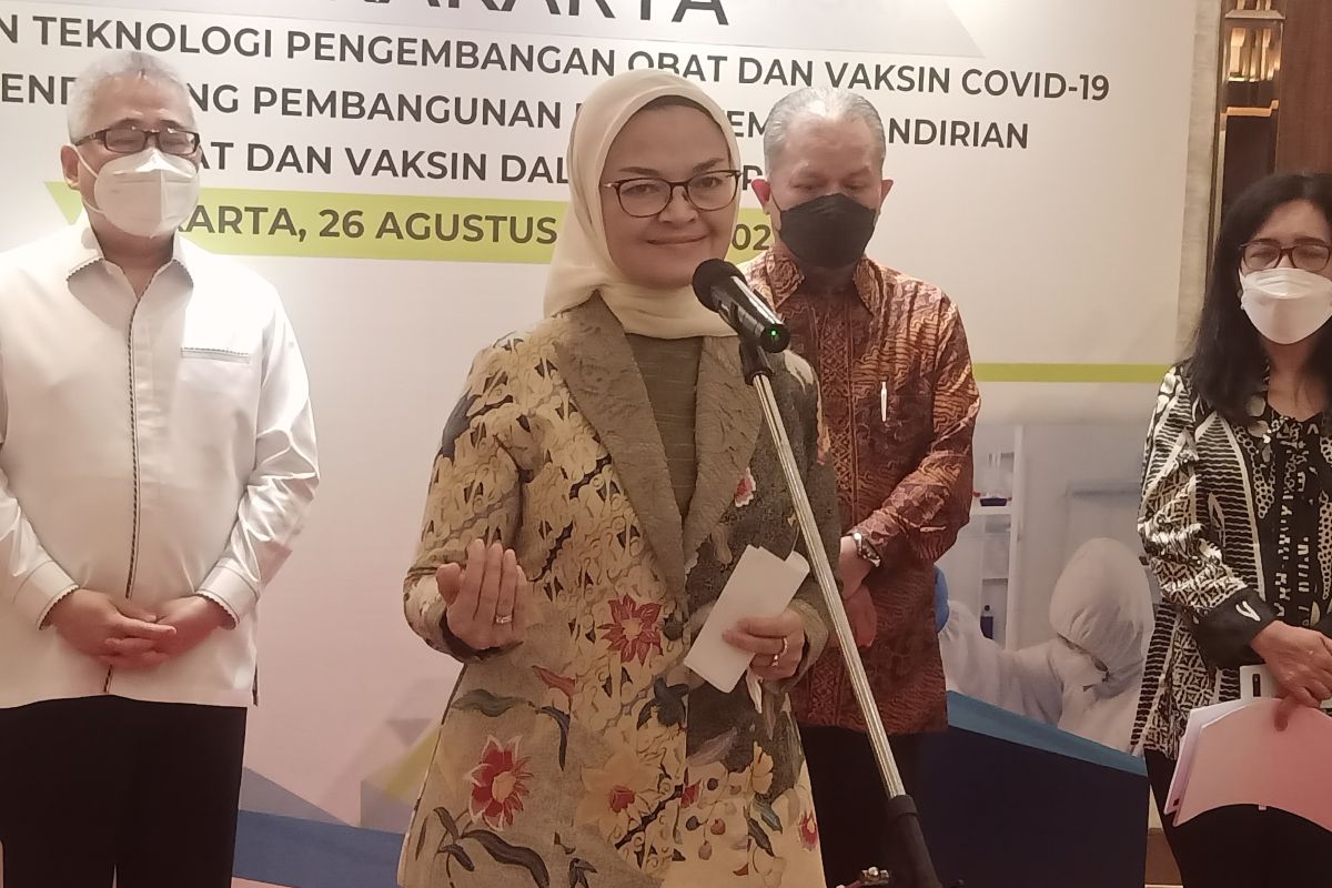 Vaksin COVID-19 produksi dalam negeri diberi nama Indovac dan Inavec