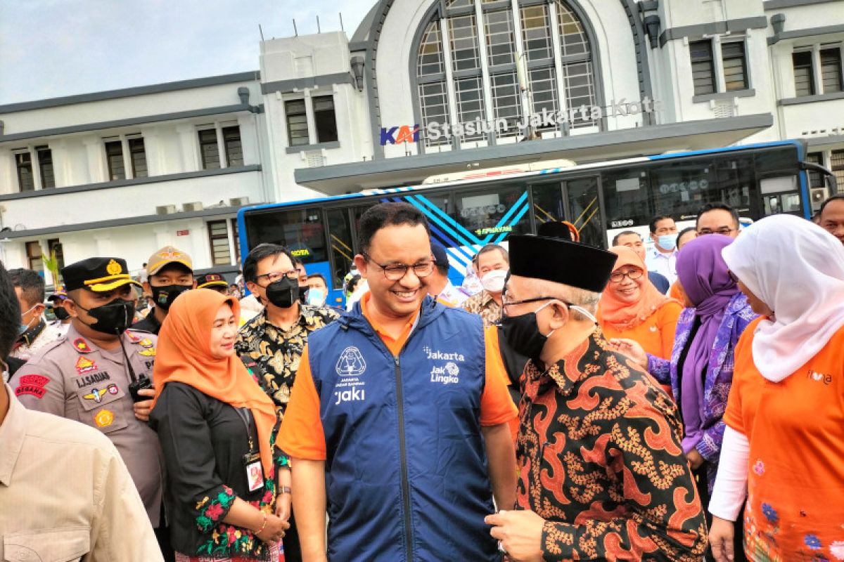 Anies berharap perkampungan warga di sekitar Kota Tua tetap dijaga