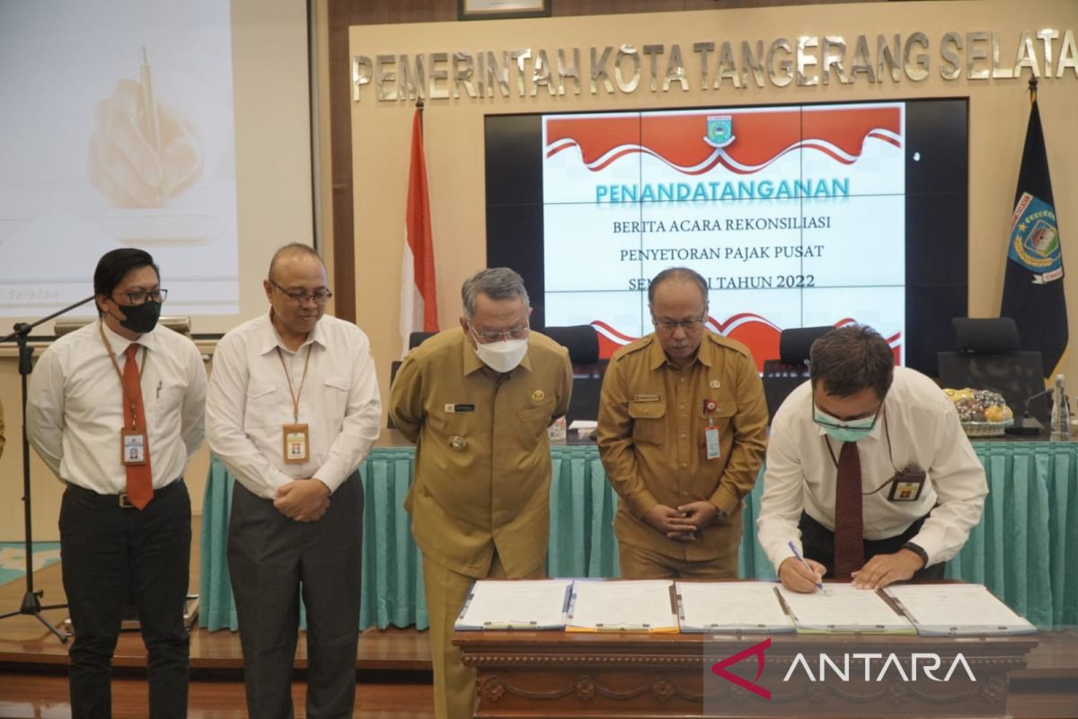 Kakanwil DJP Banten Hadiri Penandatanganan Berita Acara Rekonsiliasi Pajak