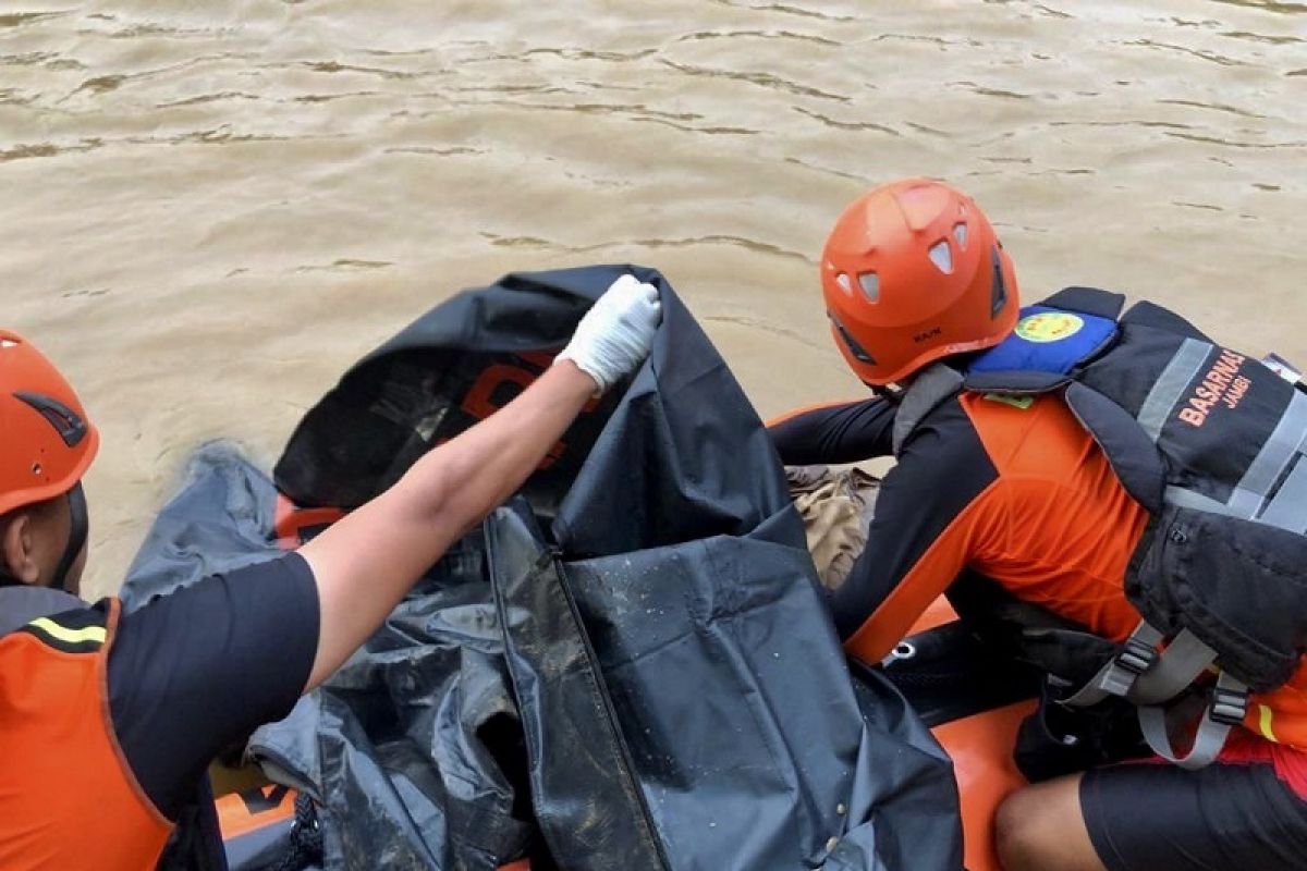 Korban hanyut di Sungai Batang Asai ditemukan meninggal  300 meter dari lokasi tenggelam