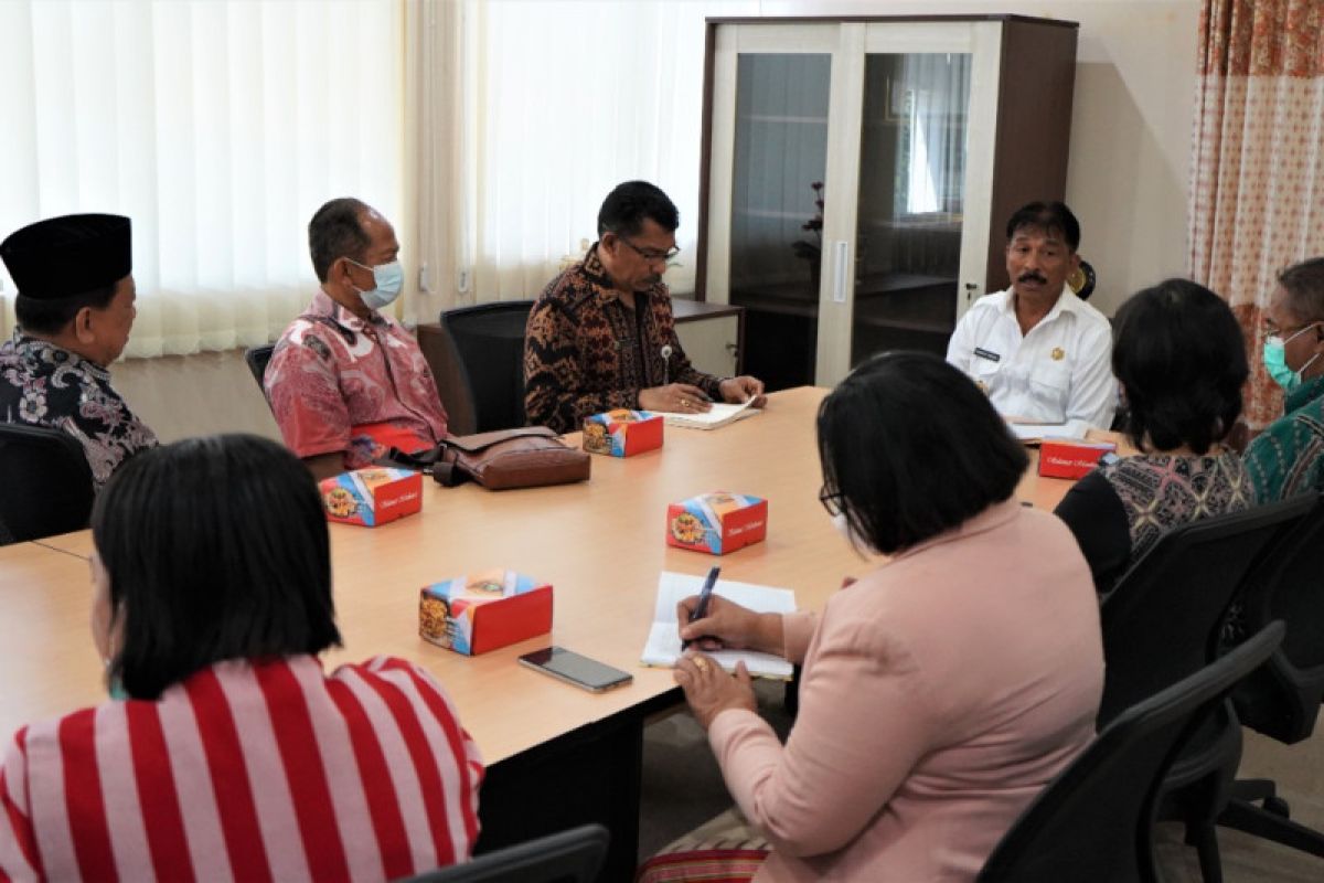 Pemkot Kupang gandeng tokoh agama atasi masalah sampah