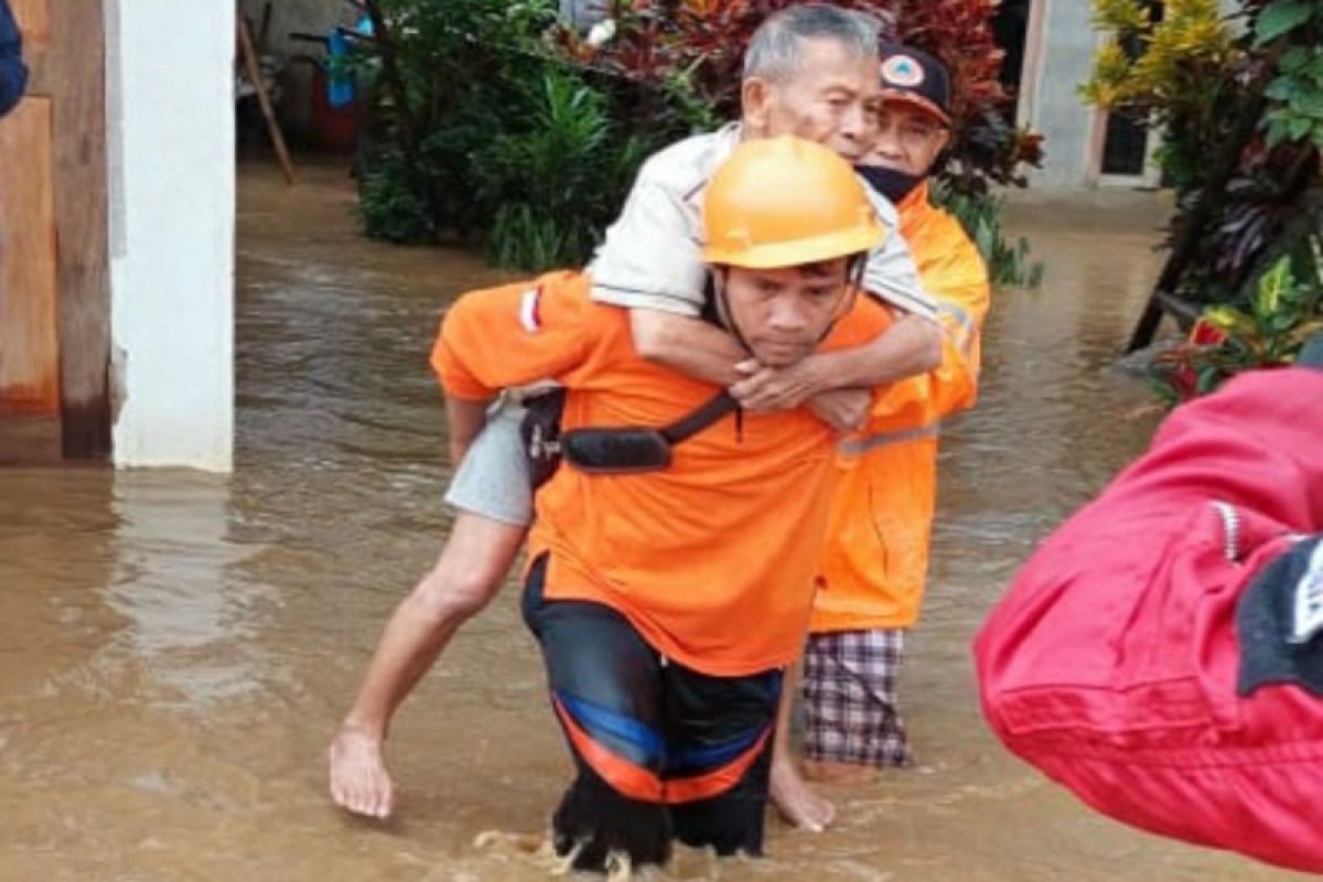 BMKG Sulawesi Tenggara minta waspadai cuaca ekstrem hingga 28 Agustus