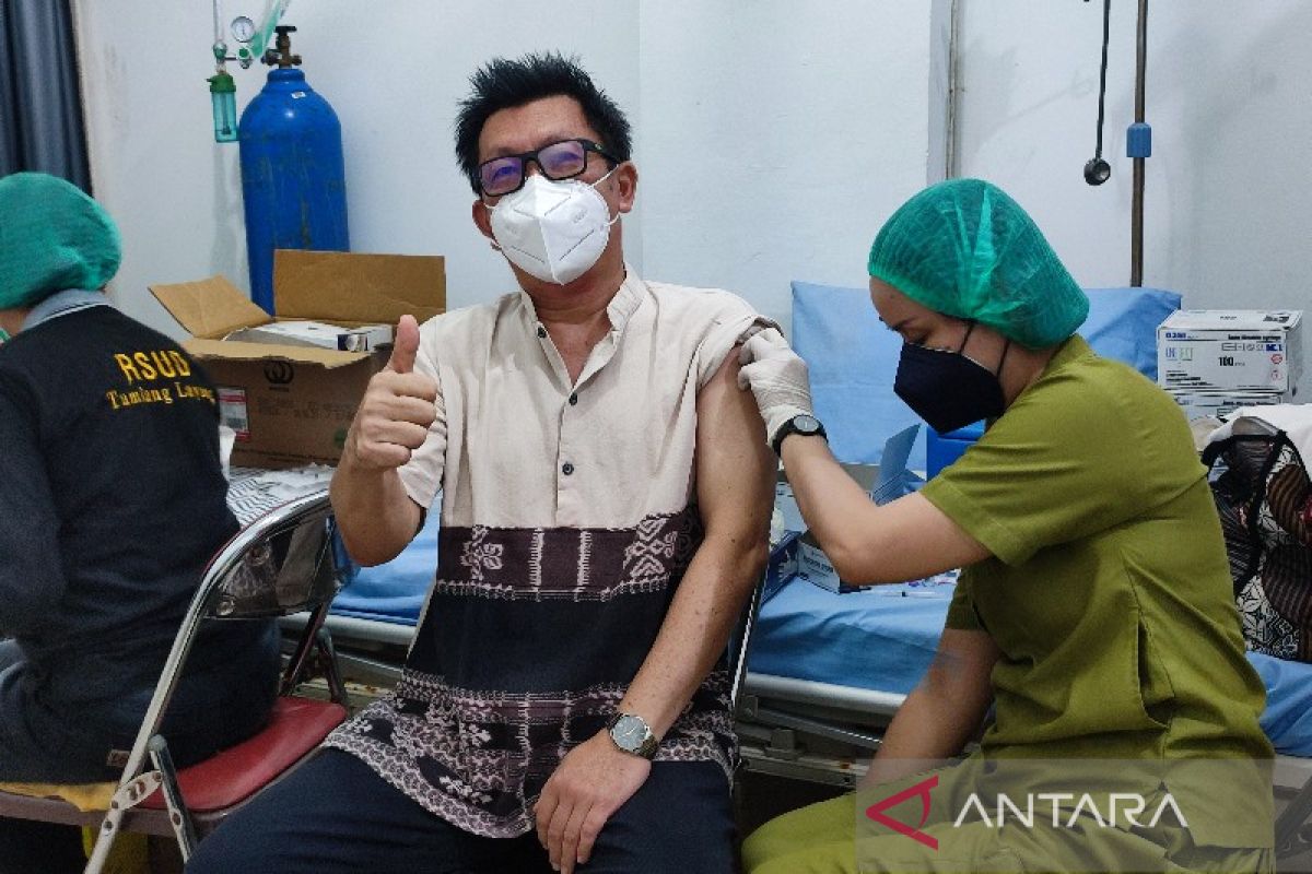 Nakes RSUD Tamiang Layang mulai terima vaksin penguat dosis kedua
