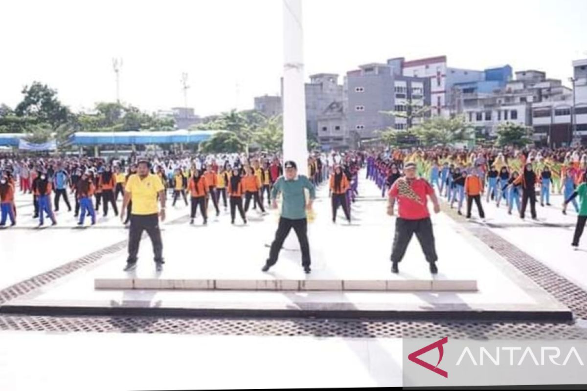 Wali Kota Tanjungbalai bersama 2.000 pelajar SKJ pecahkan MURI