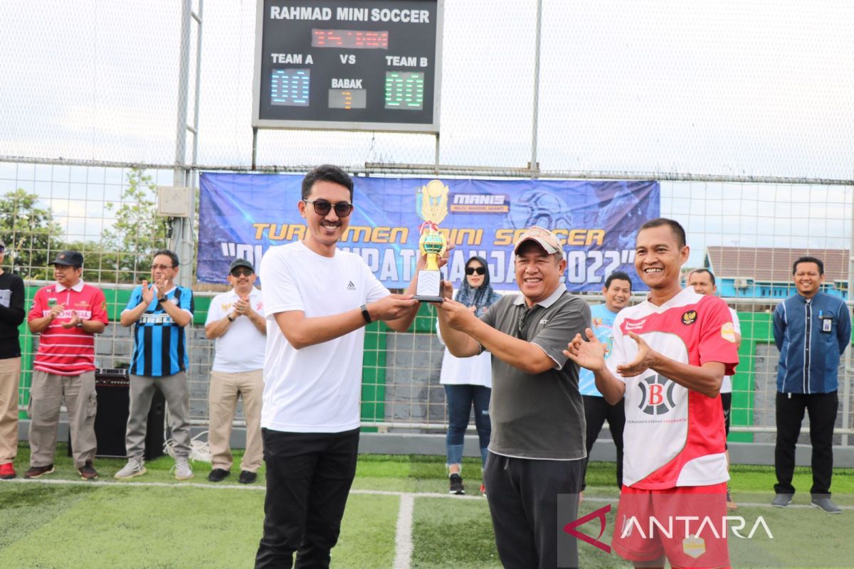 Saidi Mansyur pererat silaturahmi melalui turnamen mini Soccer