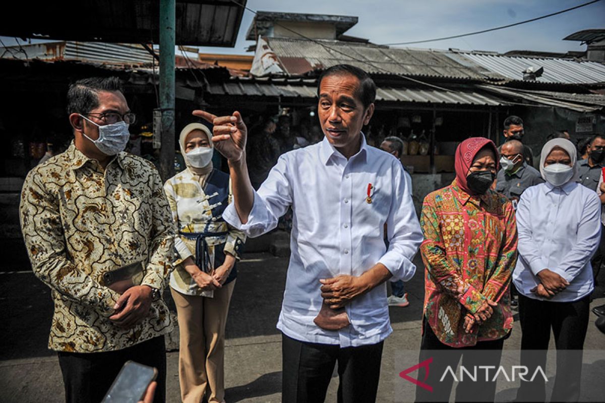 Presiden Jokowi : Harga telur ayam bakal turun dua minggu ke depan