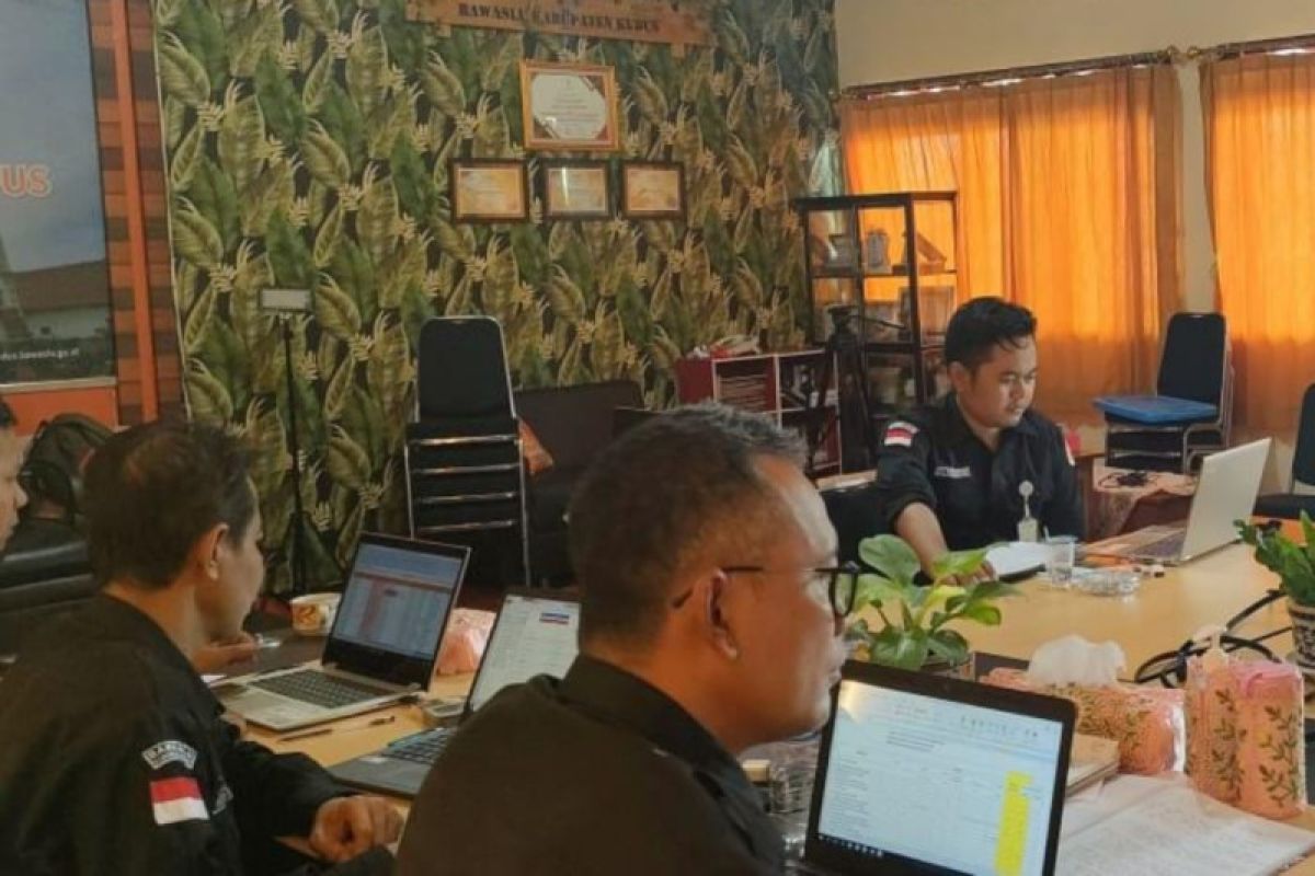 Bawaslu Kudus : Ribuan identitas ganda anggota tersebar di 15 parpol