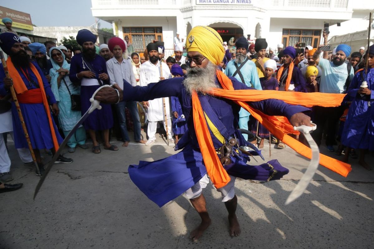 Umat Sikh Punjab rayakan 418 tahun pengukuhan Sri Guru Granth Sahib