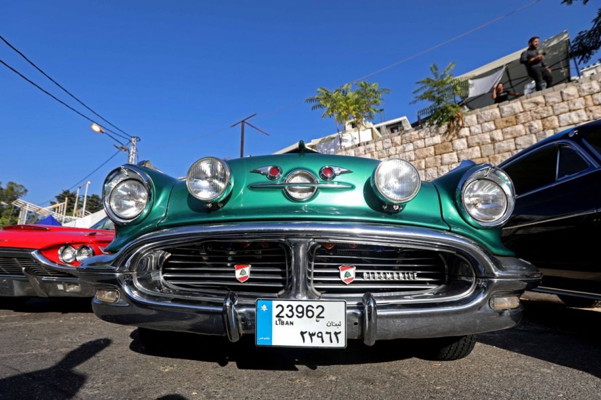 Penggemar mobil klasik Lebanon pamerkan koleksi antik bernilai tinggi