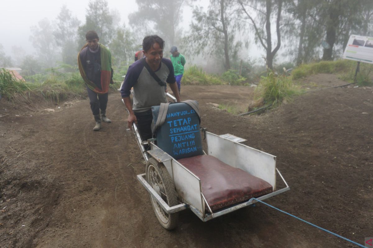 Manusia-manusia troli Gunung Ijen Banyuwangi