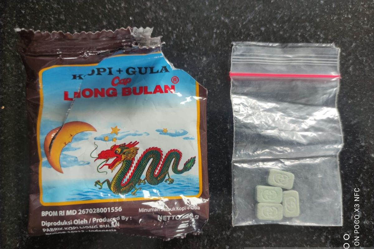 Polisi tangkap pembeli pil ekstasi dalam bungkus kopi sachet di Kota Bogor