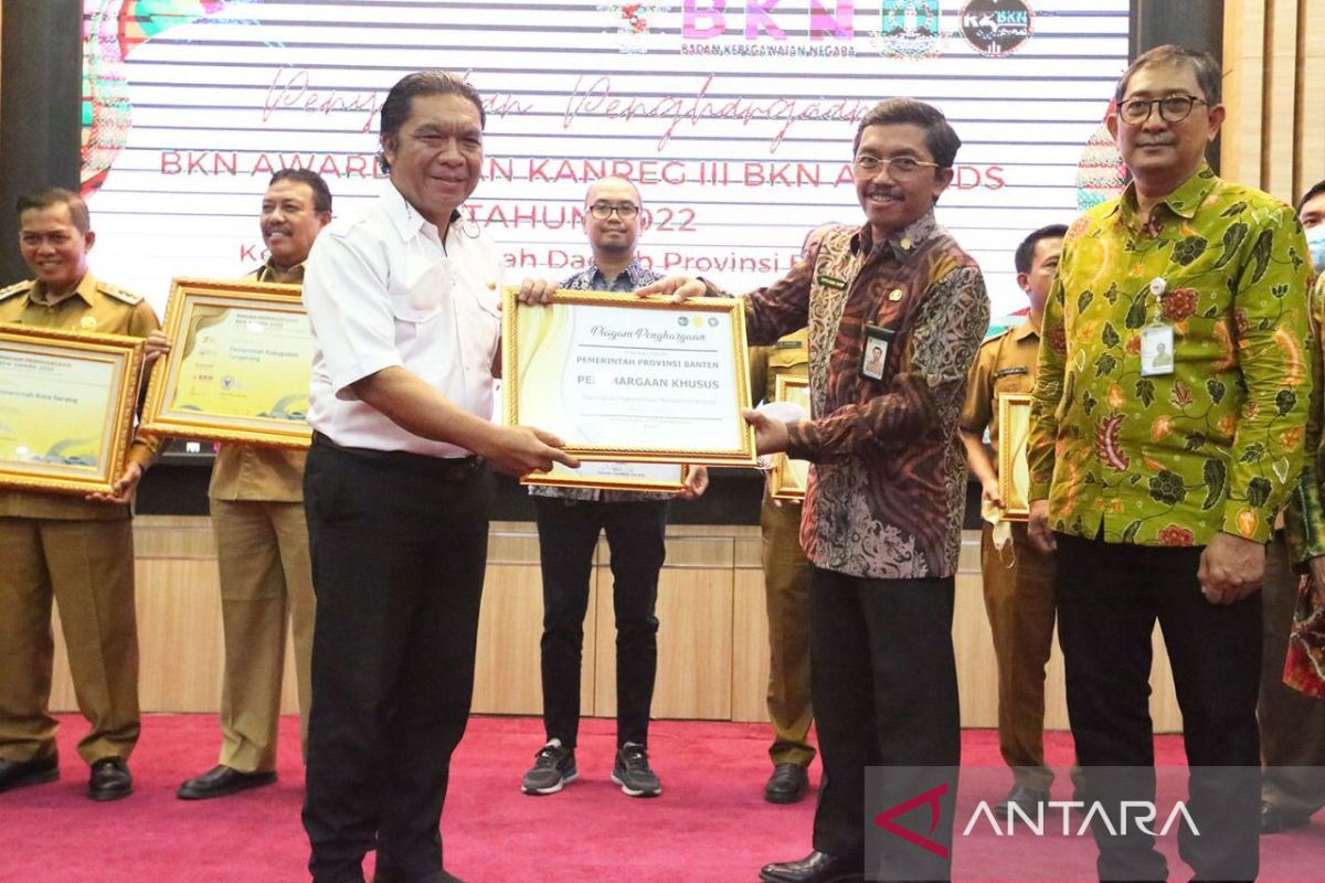 Gubernur sebut Lima penghargaan BKN bukti ASN Banten maksimal layani warga