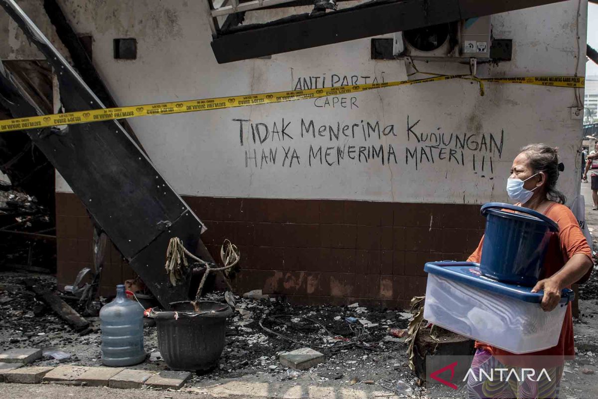 50 pemilik rumah terdampak kebakaran Simprug kembali dirikan bangunan