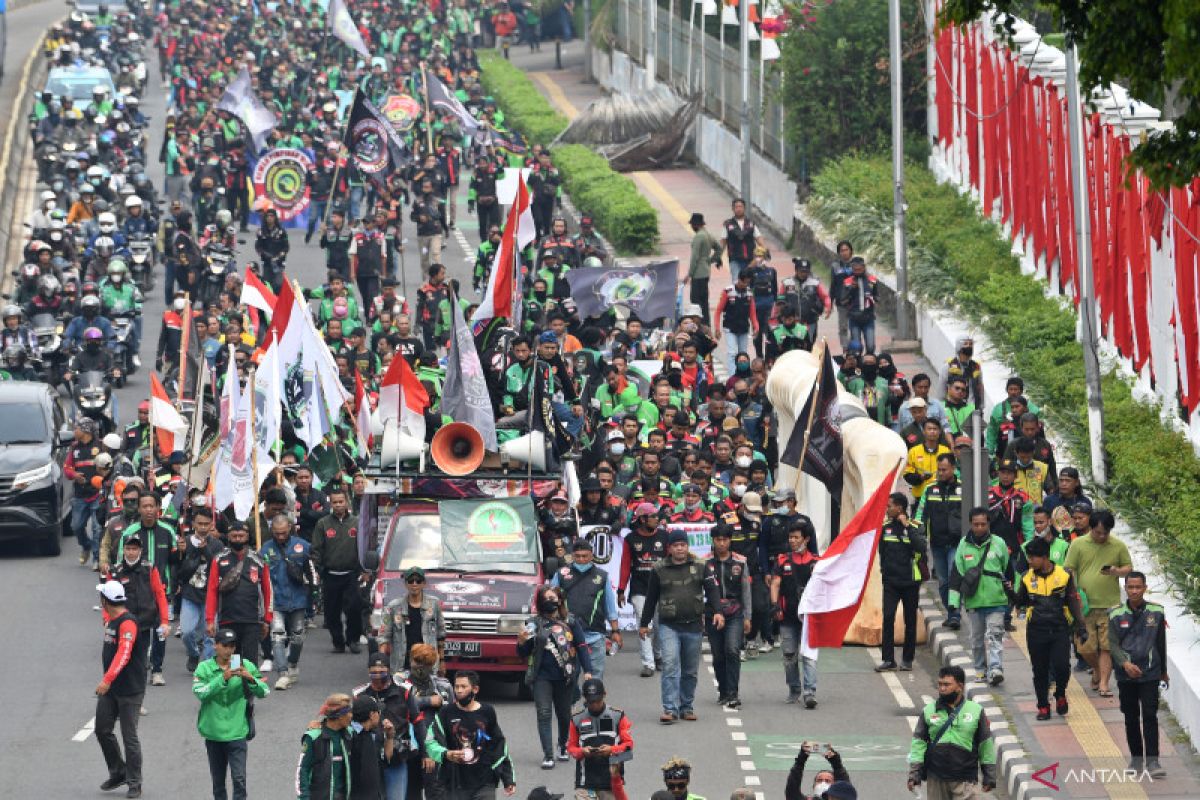 TransJakarta antisipasi untuk masyarakat yang terdampak demo ojol-kurir hari ini