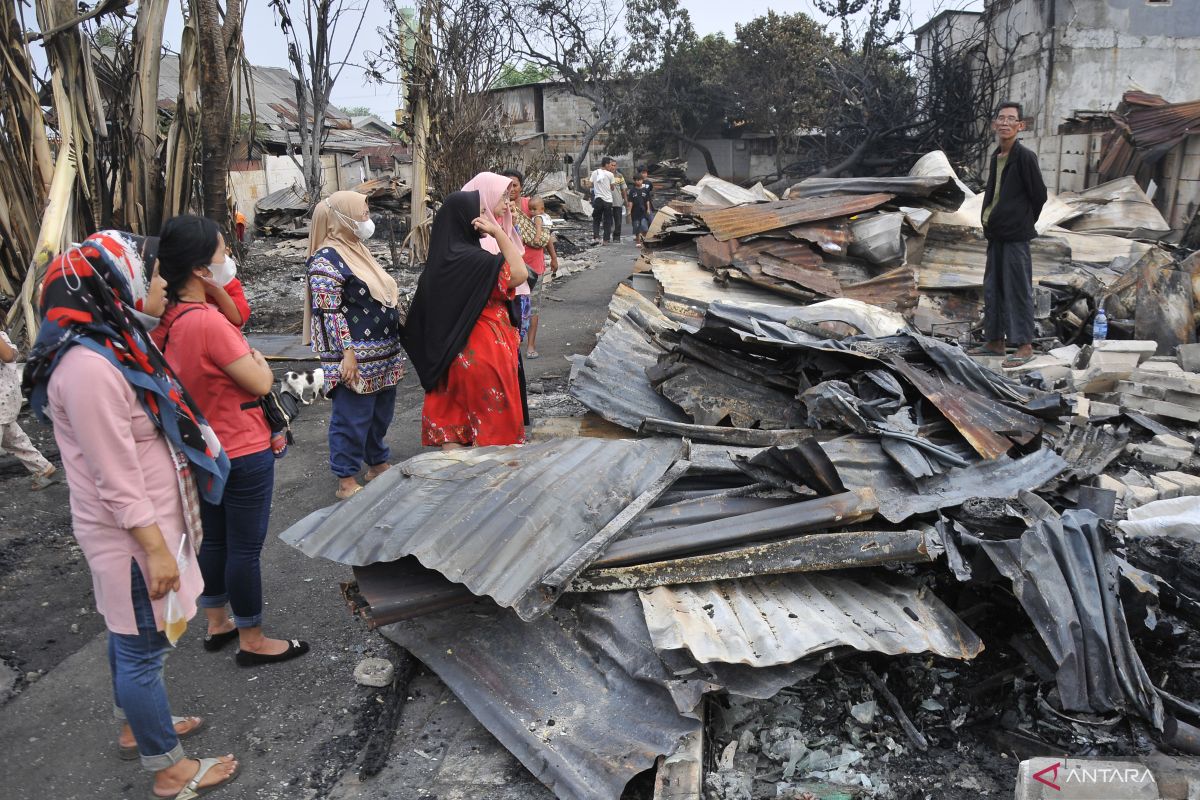 Korban kebakaran Cakung dipindahkan sementara ke rusun