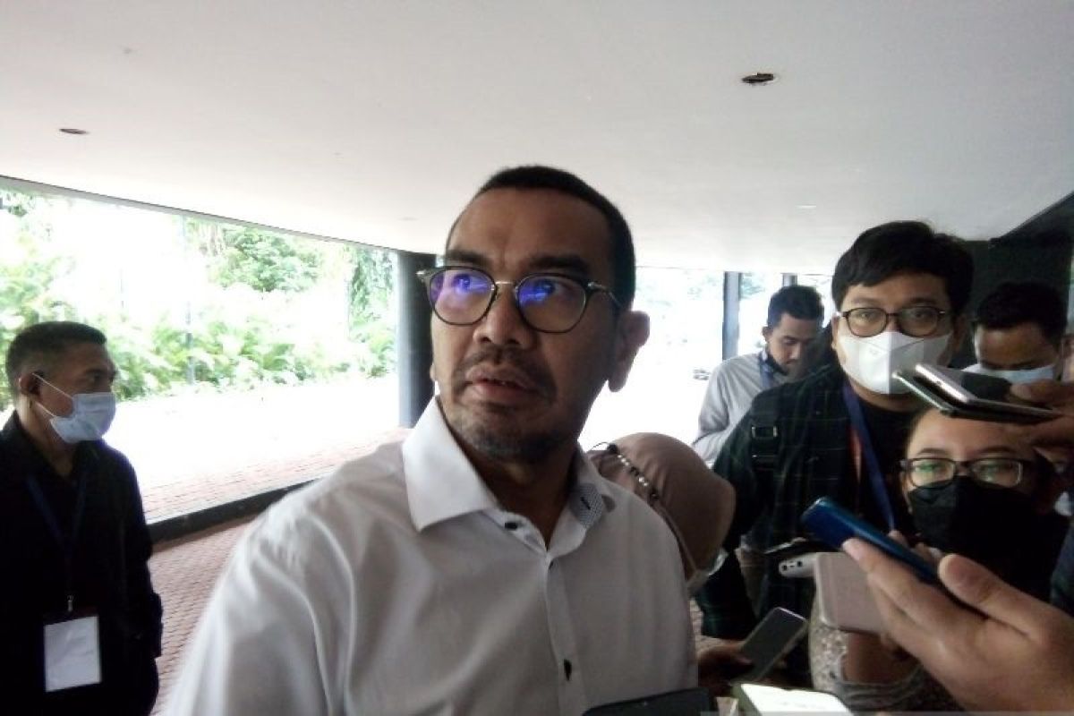 Stafsus BUMN imbau publik jangan "panic buying" dengan kebijakan pemerintah terkait BBM subsidi