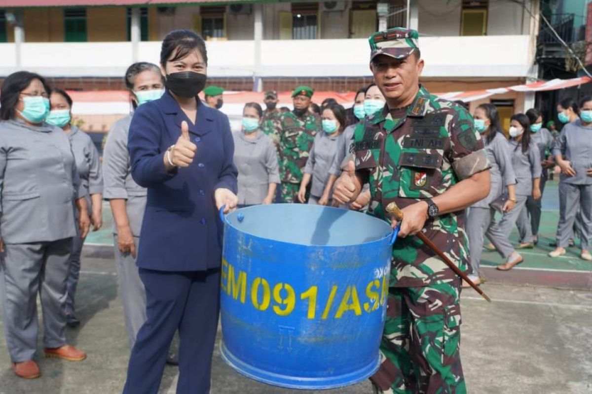 Danrem: Upacara bendera tingkatkan semangat kebangsaan siswa