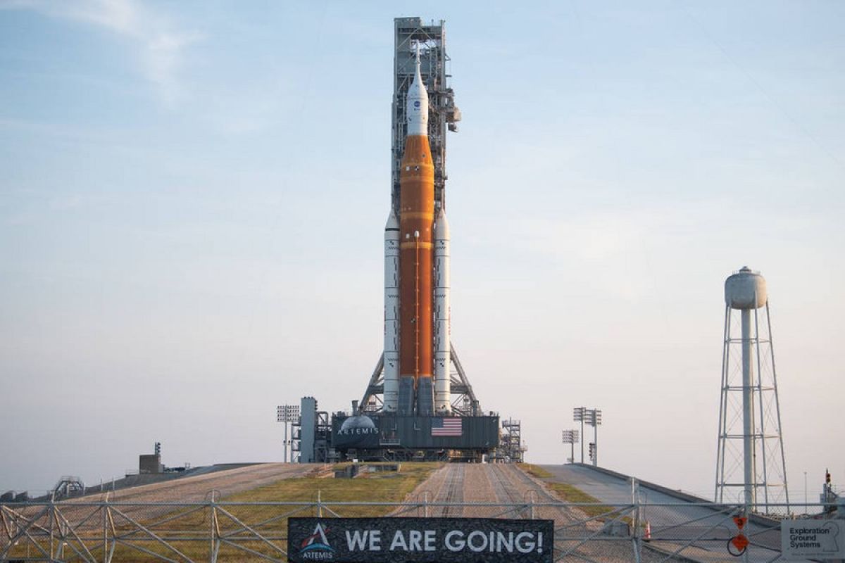 NASA tunda misi Artemis I karena masalah mesin