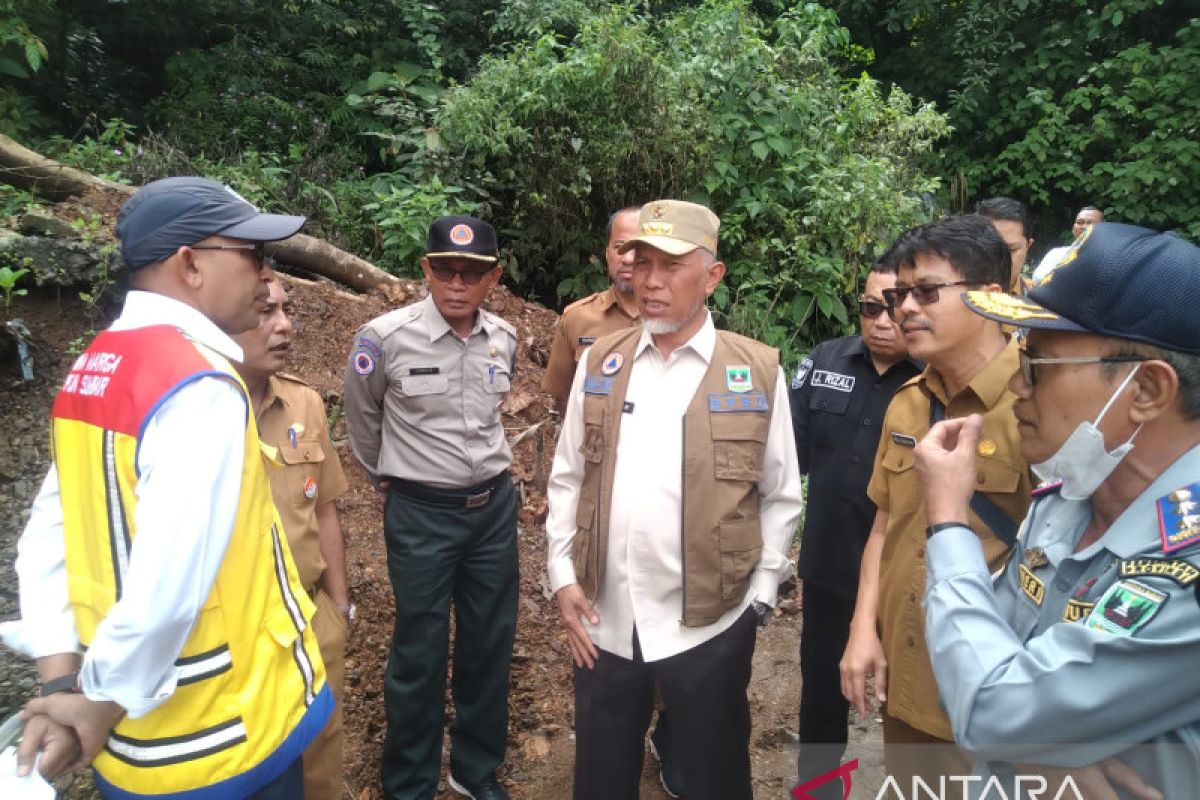 Gubernur minta dampak longsor di Sitinjau Lauik lekas ditangani