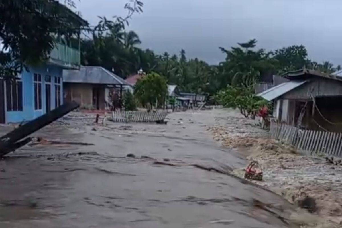 Banjir terjang sejumlah desa di Luwuk Timur Banggai