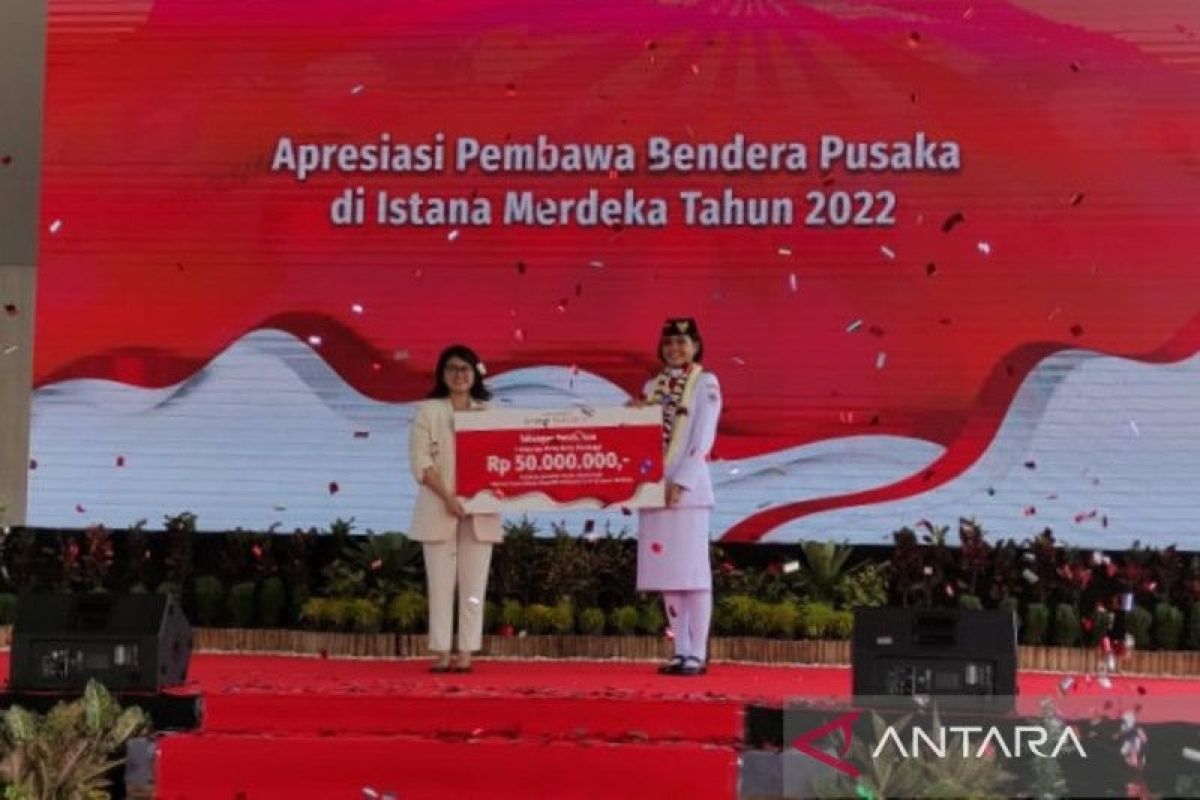 Pembawa bendera di Istana Merdeka dapat tabungan pendidikan senilai Rp50 juta
