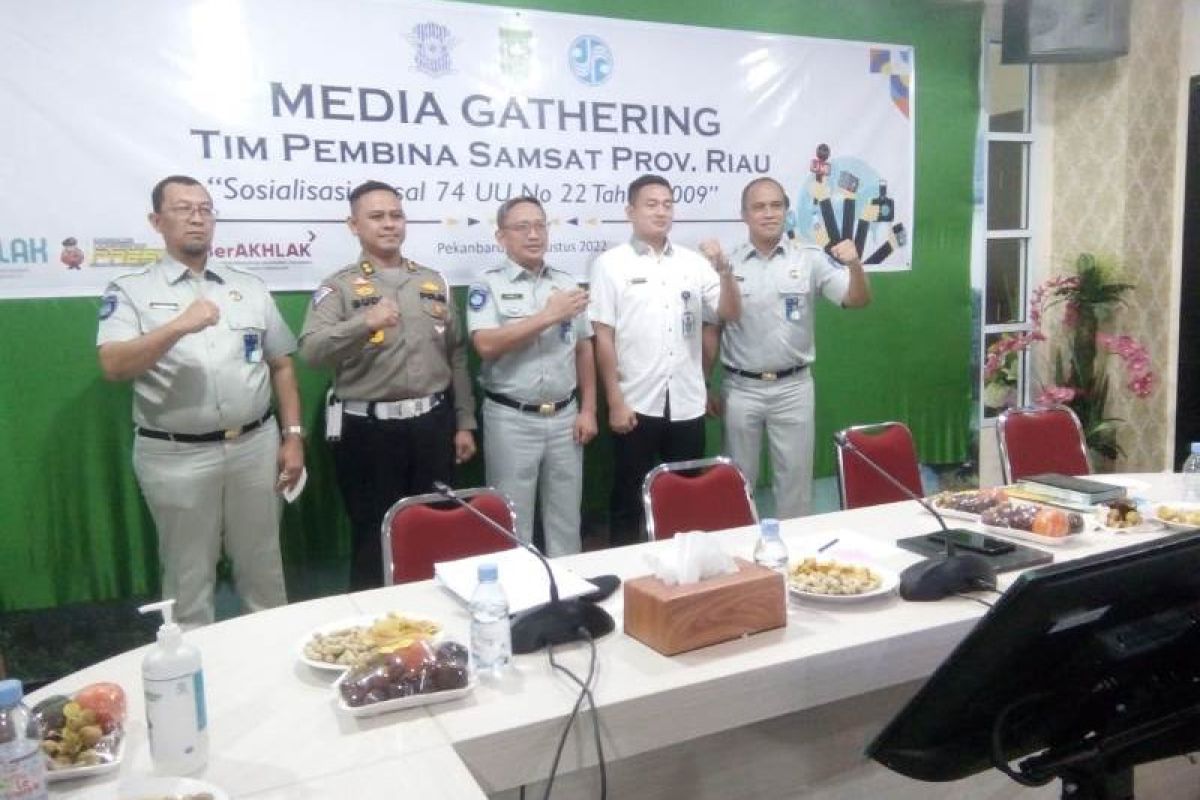 Badan Pendapatan Daerah  Riau gandeng BUMDes permudah masyarakat bayar pajak kendaraan