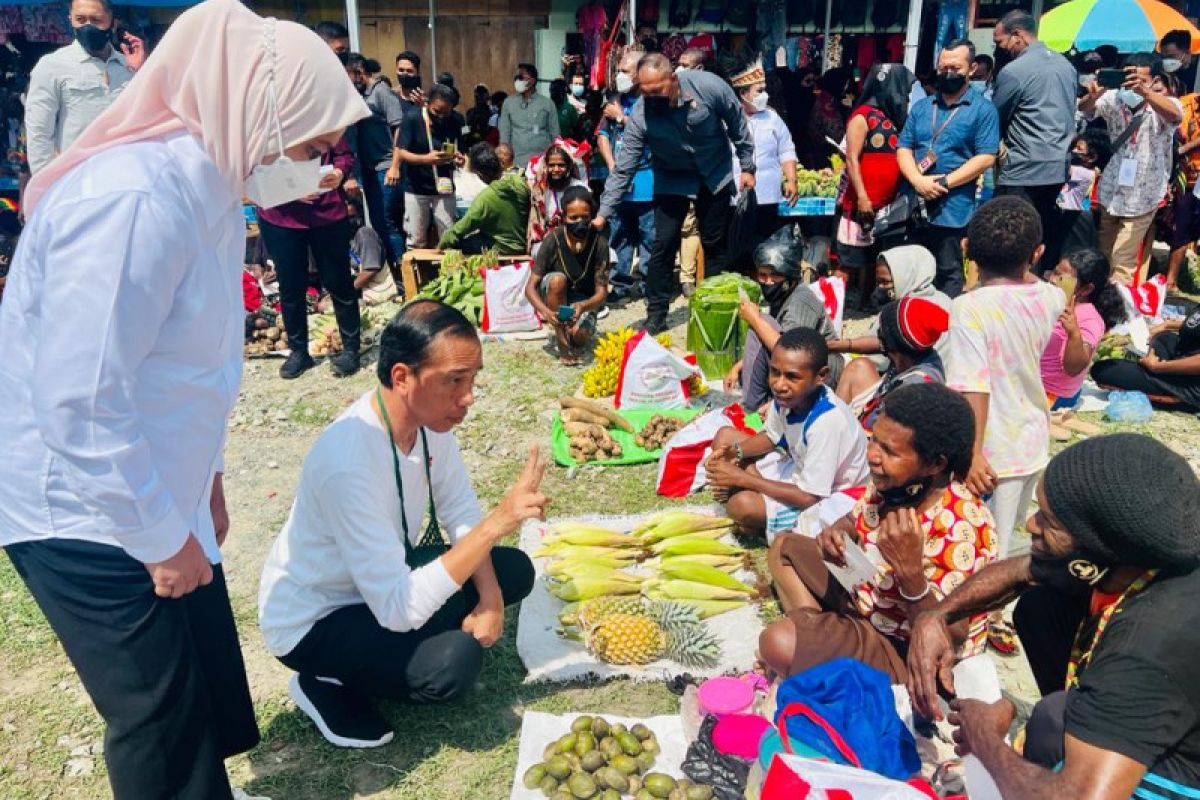 Jokowi yakin pertumbuhan dan inflasi Indonesia lebih baik dari AS