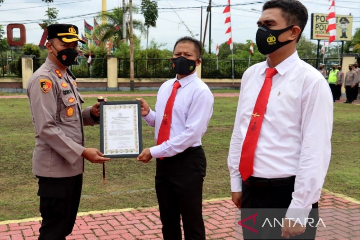 Polres Kapuas beri penghargaan 21 polisi berprestasi