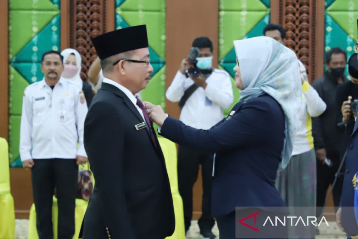 Presiden beri Satyalancana Karya Satya bagi 600 ASN Kalimantan Selatan
