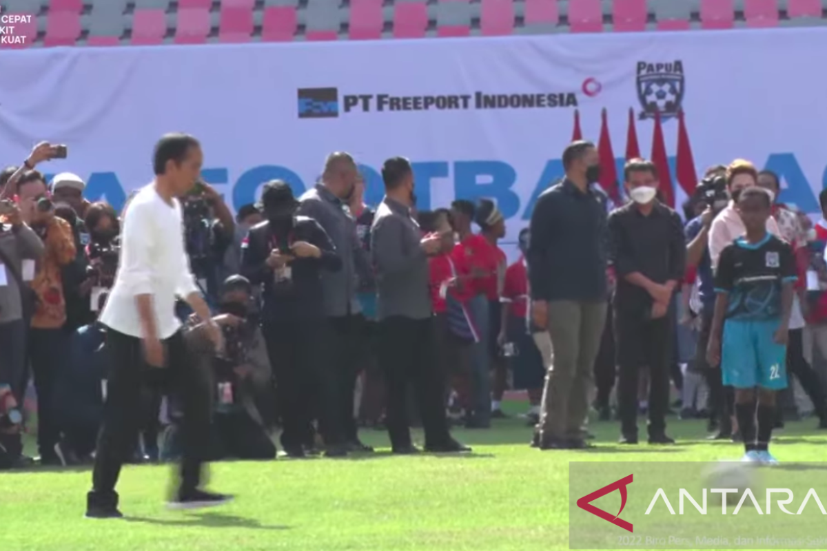 Jokowi: Pembinaan calon atlet di Papua harus dilakukan sejak dini tanpa tinggalkan sekolah