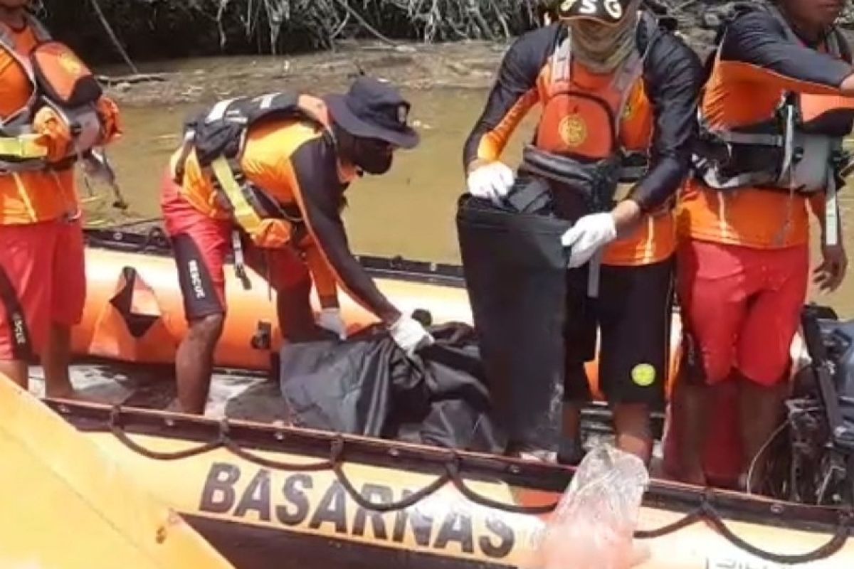 Tim Labfor Polda Papua autopsi  jasad korban mutilasi di Timika